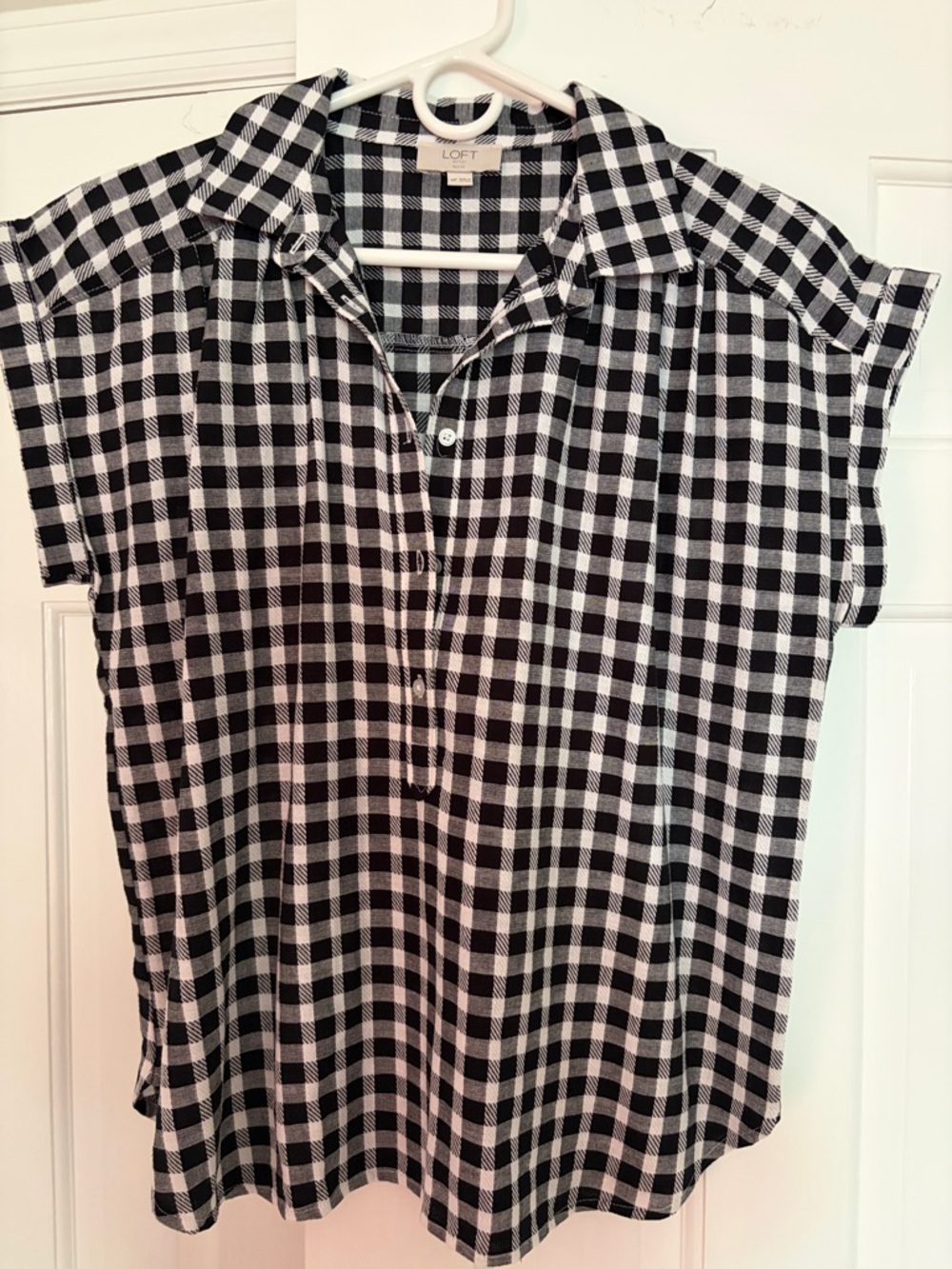 LOFT Black & White Gingham extended shoulder sleeve cotton Henley style blouse